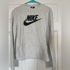 Nike Crewneck with front pocket